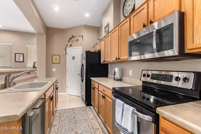 42424 N Gavilan Peak Parkway #42206, Anthem, AZ 85086 - Photo 9