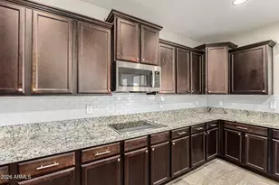 7536 W Molly Dr, Peoria, AZ 85383 - Photo 33