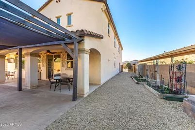 7536 W Molly Drive, Peoria, AZ 85383 - Photo 9