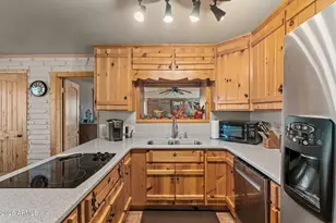 37780 S Camino Blanco Rd, Wickenburg, AZ 85390 - Photo 15