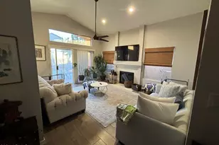 4109 E Mercer Ln, Phoenix, AZ 85028 - Photo 13