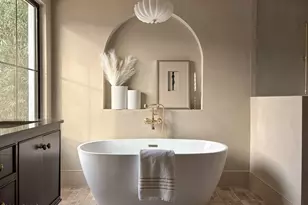 3131 E Las Rocas Dr, Phoenix, AZ 85028 - Photo 11