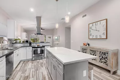 2647 E Contention Mine Road, Phoenix, AZ 85032 - Photo 11