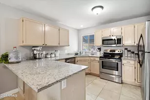 220 N 22nd Pl, Mesa, AZ 85213 - Photo 1