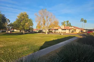 2144 E Center Ln, Tempe, AZ 85281 - Photo 27