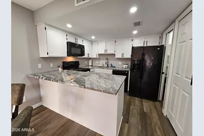 2144 E Center Lane #3, Tempe, AZ 85281 - Photo 5