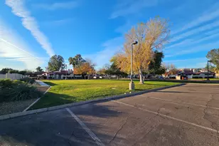 2144 E Center Ln, Tempe, AZ 85281 - Photo 21