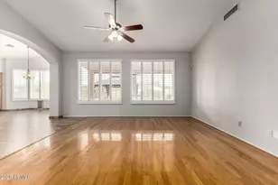 402 E Blue Eagle Ln, Phoenix, AZ 85086 - Photo 11