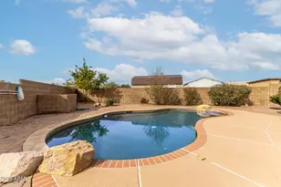 402 E Blue Eagle Ln, Phoenix, AZ 85086 - Photo 37