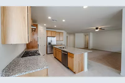 7072 W Plum Road, Peoria, AZ 85383 - Photo 3