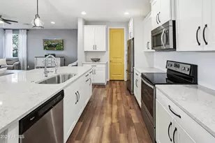 4660 E Tierra Buena Ln, Phoenix, AZ 85032 - Photo 3