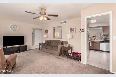 10761 W Sun City Boulevard, Sun City, AZ 85351 - Photo 5