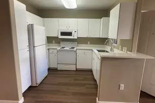 1295 N Ash St, Gilbert, AZ 85233 - Photo 5