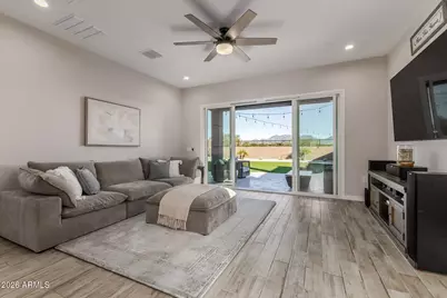 21837 N 62nd Street, Phoenix, AZ 85054 - Photo 11