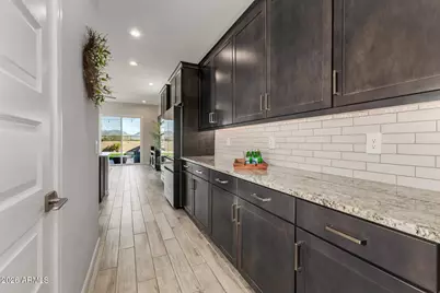 21837 N 62nd Street, Phoenix, AZ 85054 - Photo 5