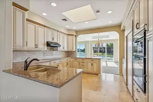 8407 E Del Camino Dr, Scottsdale, AZ 85258 - Photo 17