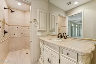 8407 E Del Camino Dr, Scottsdale, AZ 85258 - Photo 35