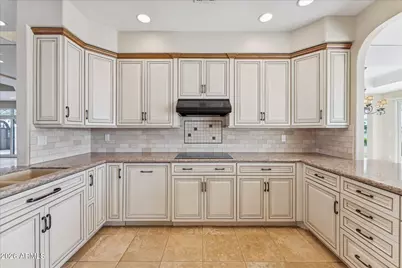 8407 E Del Camino Drive, Scottsdale, AZ 85258 - Photo 17