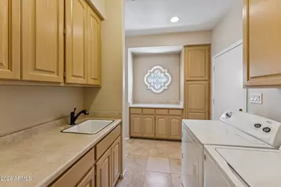 8407 E Del Camino Drive, Scottsdale, AZ 85258 - Photo 25