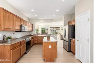 16603 W Stonecreek Ct, Surprise, AZ 85387 - Photo 11