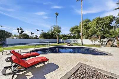 5633 E Lafayette Boulevard, Phoenix, AZ 85018 - Photo 11