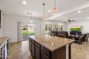 9964 W Patrick Ln, Peoria, AZ 85383 - Photo 11