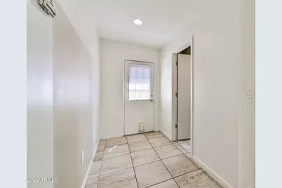 3949 E Earll Drive #14, Phoenix, AZ 85018 - Photo 17