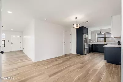 2437 E Tamarisk Avenue, Phoenix, AZ 85040 - Photo 11