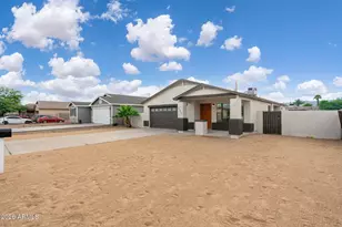 2437 E Tamarisk Ave, Phoenix, AZ 85040 - Photo 3