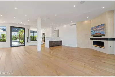 5724 N Echo Canyon Drive, Phoenix, AZ 85018 - Photo 9