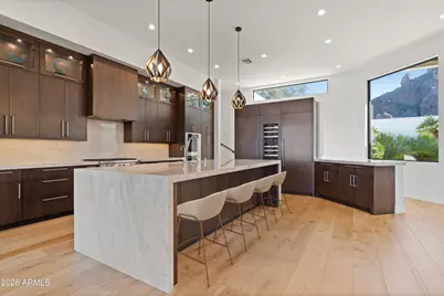 5724 N Echo Canyon Drive, Phoenix, AZ 85018 - Photo 1