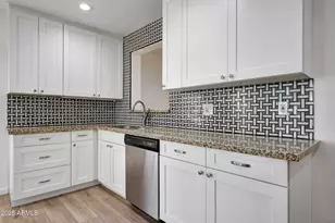 224 W Glenrosa Ave, Phoenix, AZ 85013 - Photo 5