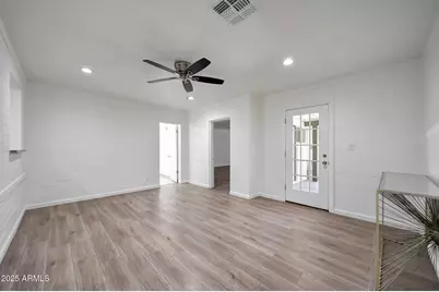 224 W Glenrosa Avenue, Phoenix, AZ 85013 - Photo 13