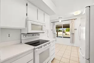 17214 N Palo Verde Dr, Sun City, AZ 85373 - Photo 11