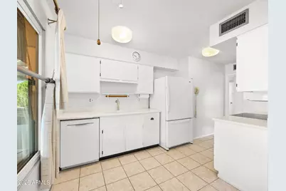 17214 N Palo Verde Drive, Sun City, AZ 85373 - Photo 9