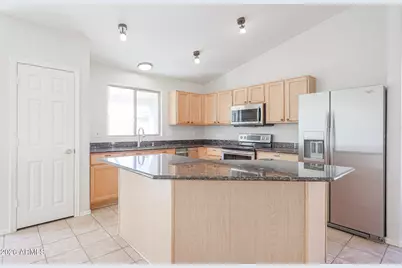 16104 N 138th Drive, Surprise, AZ 85374 - Photo 11