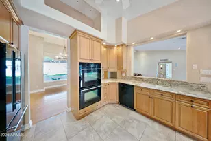 5429 E Sahuaro Dr, Scottsdale, AZ 85254 - Photo 11