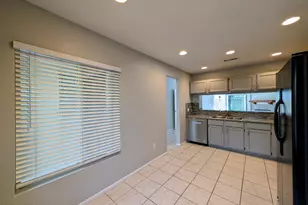 4114 E Union Hills Dr, Phoenix, AZ 85050 - Photo 11