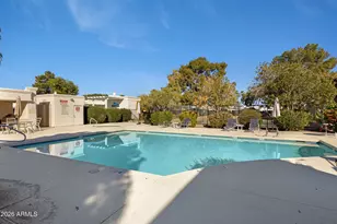 2724 W Desert Cove Ave, Phoenix, AZ 85029 - Photo 31