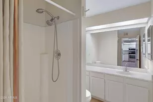 2724 W Desert Cove Ave, Phoenix, AZ 85029 - Photo 23