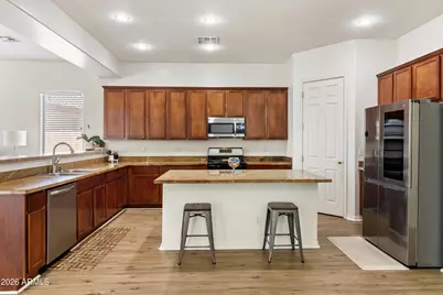 5634 N 82nd Avenue, Glendale, AZ 85303 - Photo 7