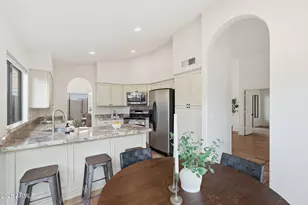 8859 S Grandview Dr, Tempe, AZ 85284 - Photo 1