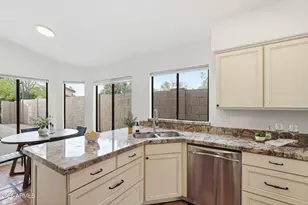 8859 S Grandview Dr, Tempe, AZ 85284 - Photo 17