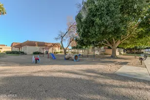 1627 E Logan Dr, Tempe, AZ 85282 - Photo 39