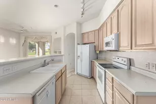 11000 N 77th Pl, Scottsdale, AZ 85260 - Photo 9