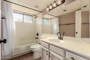 7300 N Dreamy Draw Dr, Phoenix, AZ 85020 - Photo 21