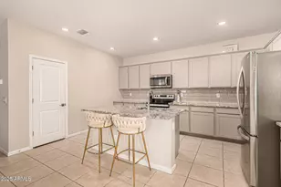 17320 W Daley Ln, Surprise, AZ 85387 - Photo 15