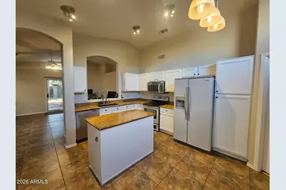 285 W Washington Avenue, Gilbert, AZ 85233 - Photo 5