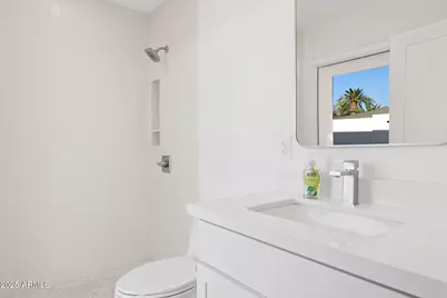 342 E Orangewood Avenue, Phoenix, AZ 85020 - Photo 29