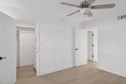 342 E Orangewood Avenue, Phoenix, AZ 85020 - Photo 31